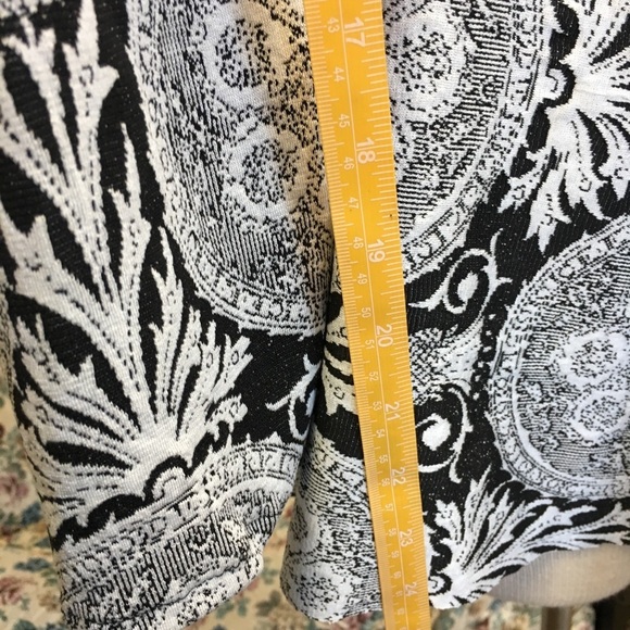 Black and white skater dress - Picture 8 of 8